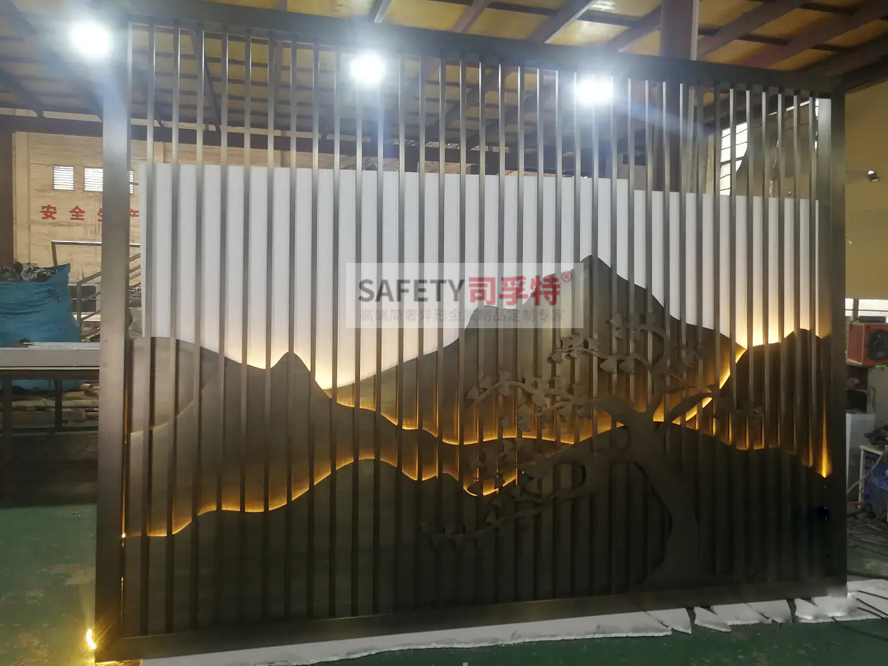 金屬山水屏風(fēng)隔斷：新中式古典風(fēng)，精致優(yōu)雅，輕奢舒適(圖3)