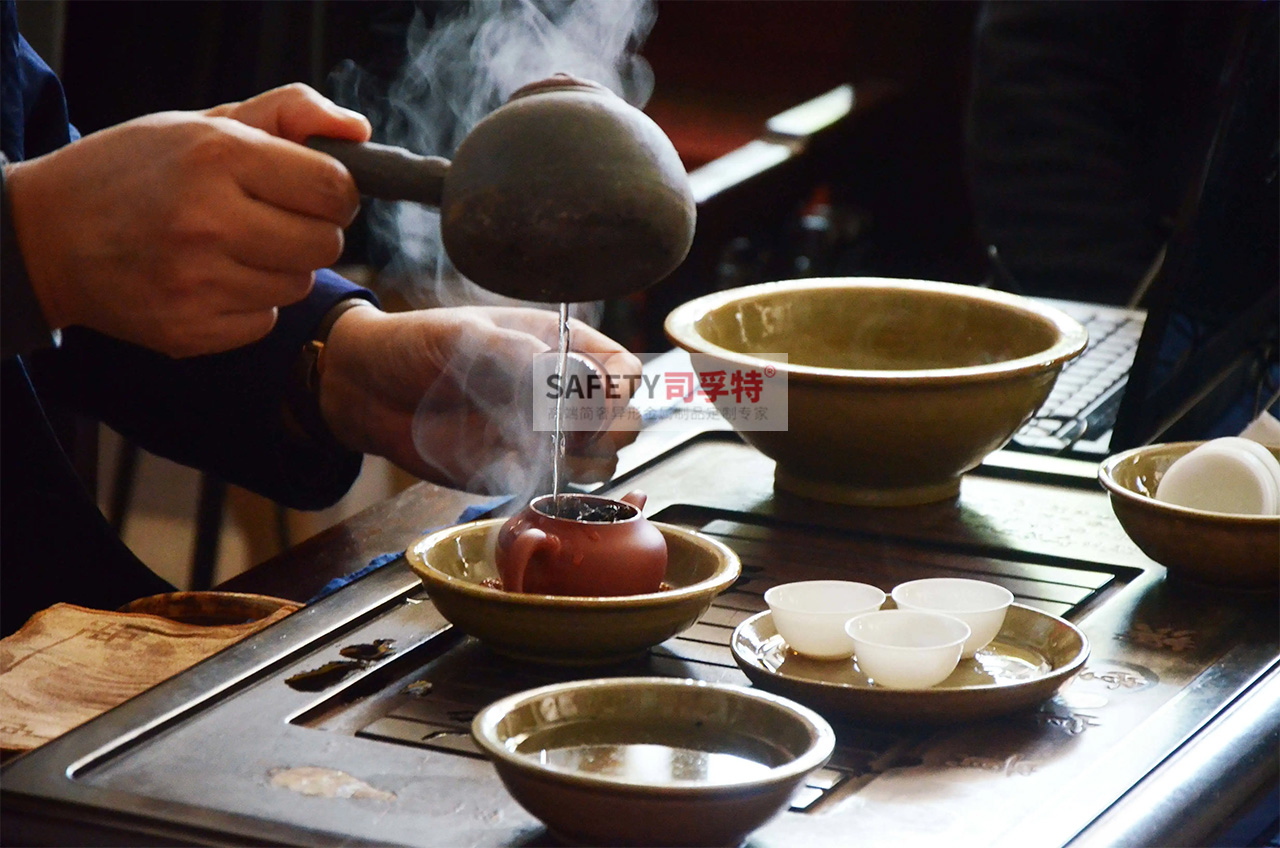 “圍爐煮茶”為什么火？年輕人追捧是有原因的-司孚特圍爐茶桌(圖2)