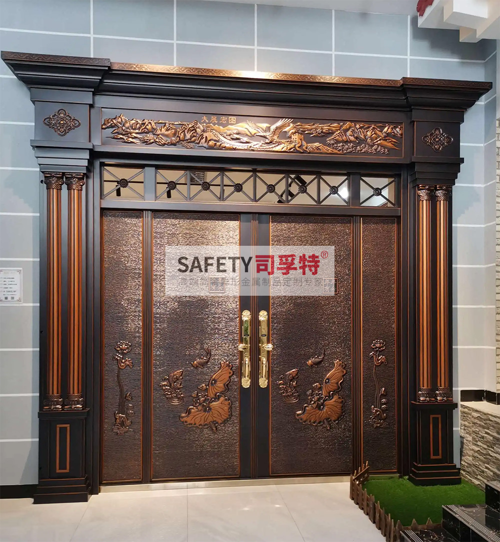 別墅大門(mén)用什么材質(zhì)好？[別墅銅門(mén)，鋁藝別墅大門(mén)](圖2)